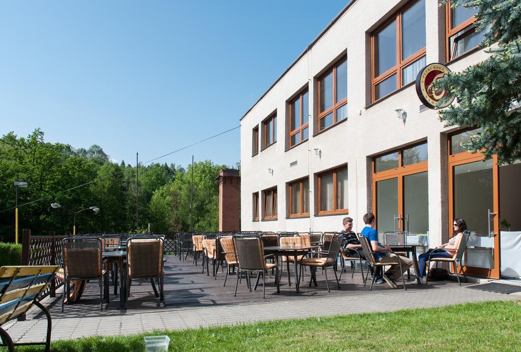 Hotel Radejov Knezdub Exterior photo