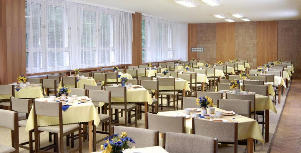 Hotel Radejov Knezdub Exterior photo